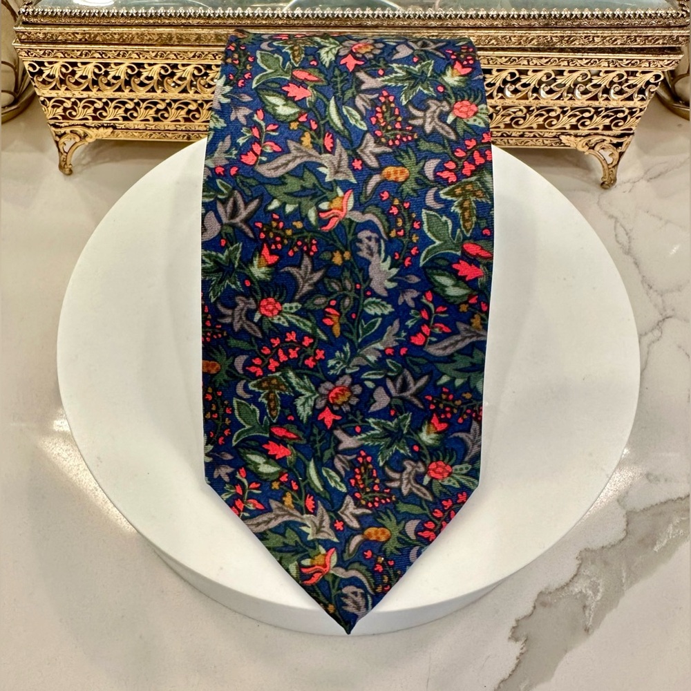 Botanical Print Silk Tie - Made Exclusively for Museum of Fine Arts Boston - EUC